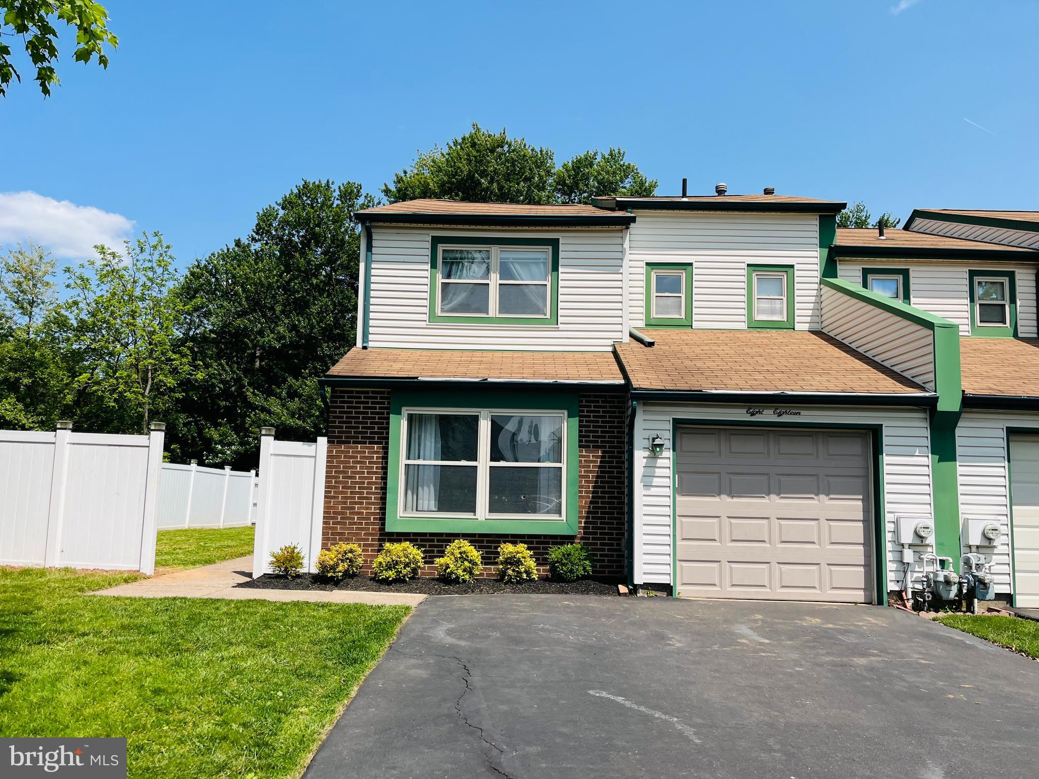 818 Roberts Road Warminster, PA 18974 - Photo 1 of 14 Exterior Front