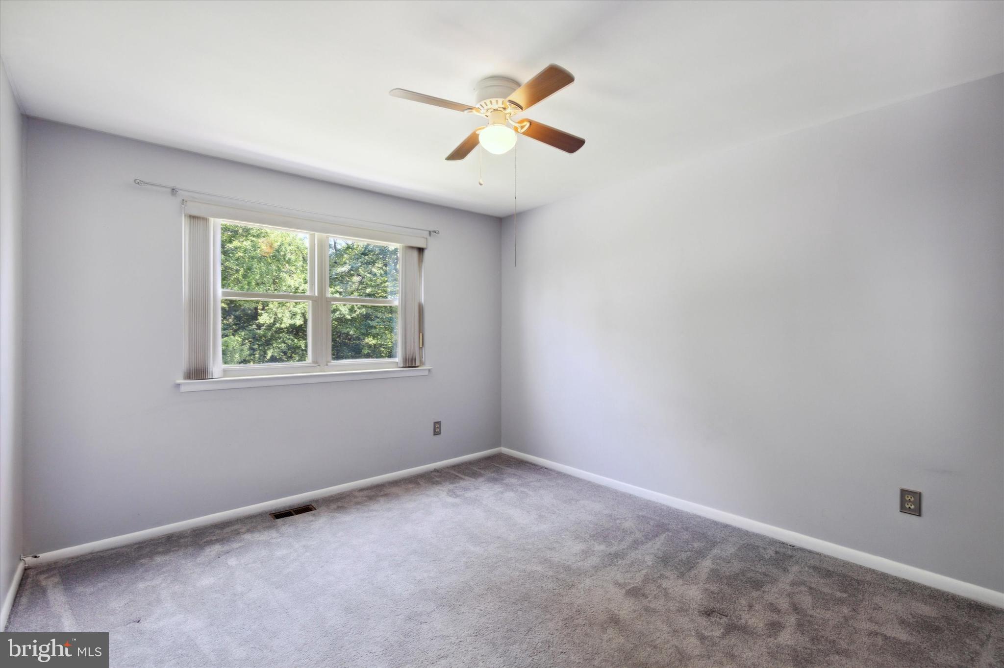 818 Roberts Road Warminster, PA 18974 - Photo 11 of 14 Bedroom 3