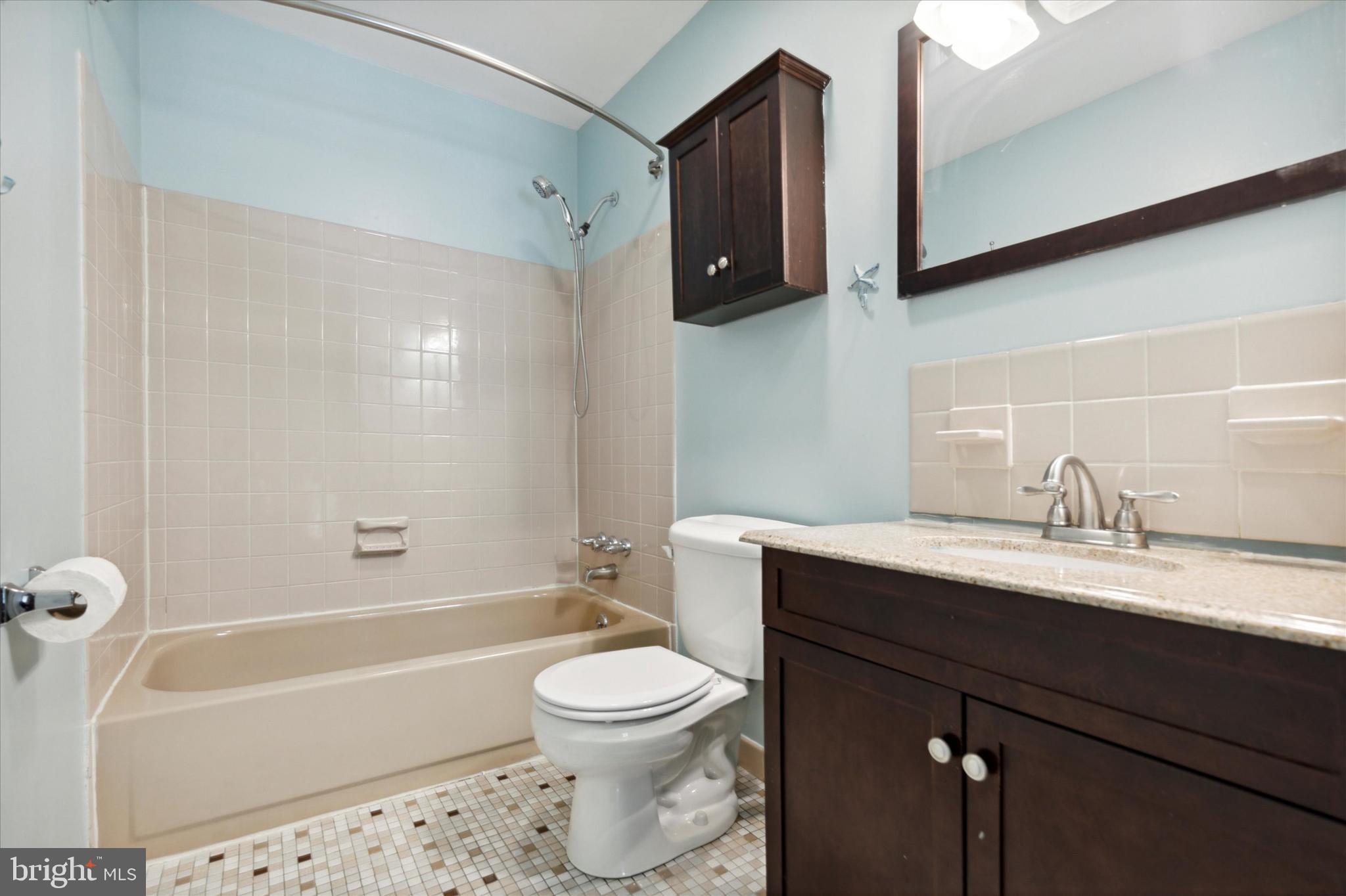 818 Roberts Road Warminster, PA 18974 - Photo 12 of 14 Bathroom 2