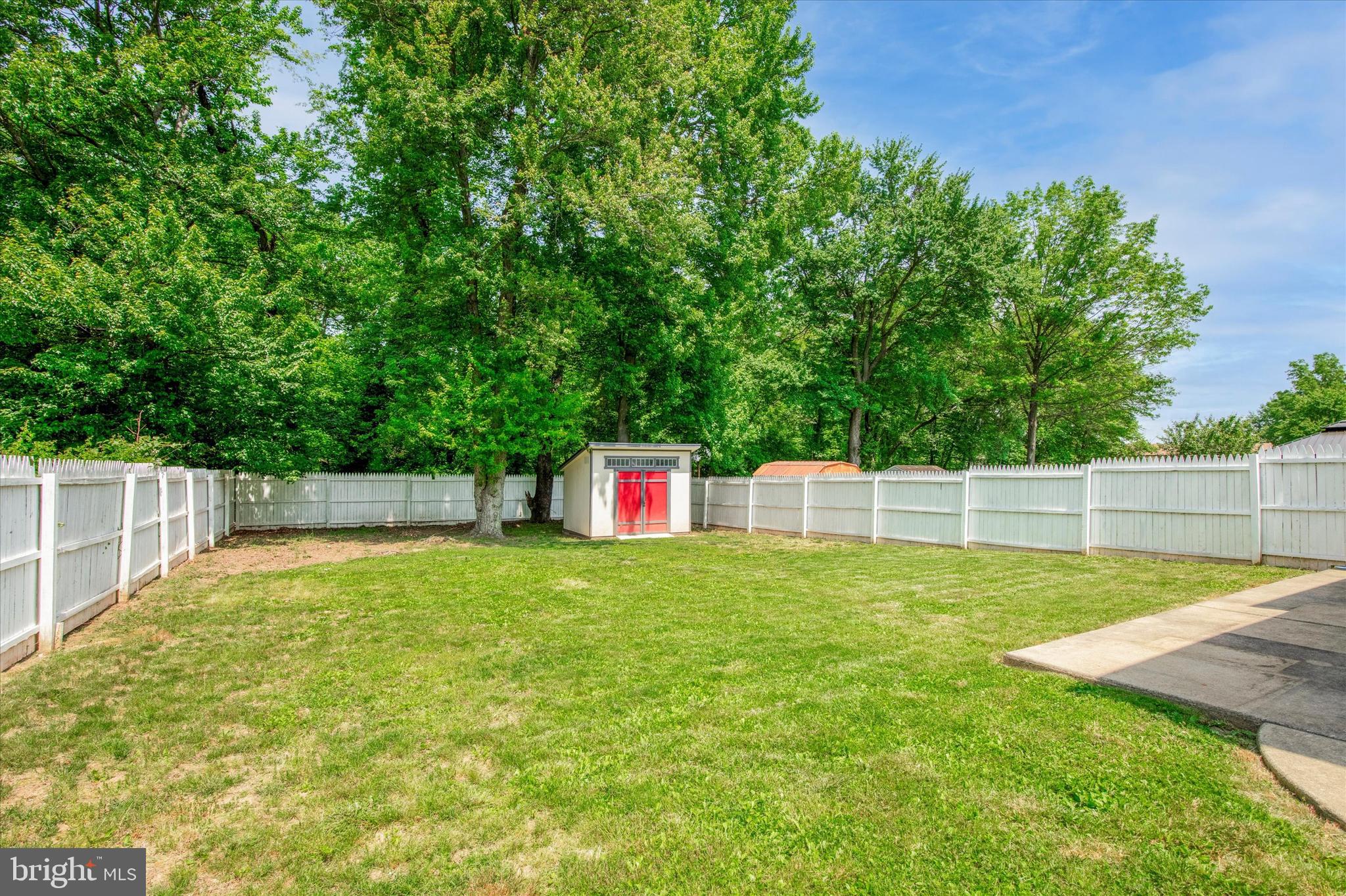 818 Roberts Road Warminster, PA 18974 - Photo 14 of 14 Backyard