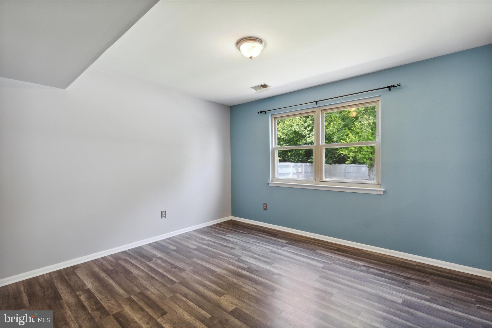 818 Roberts Road Warminster, PA 18974 - Photo 3 of 14 Dining Room