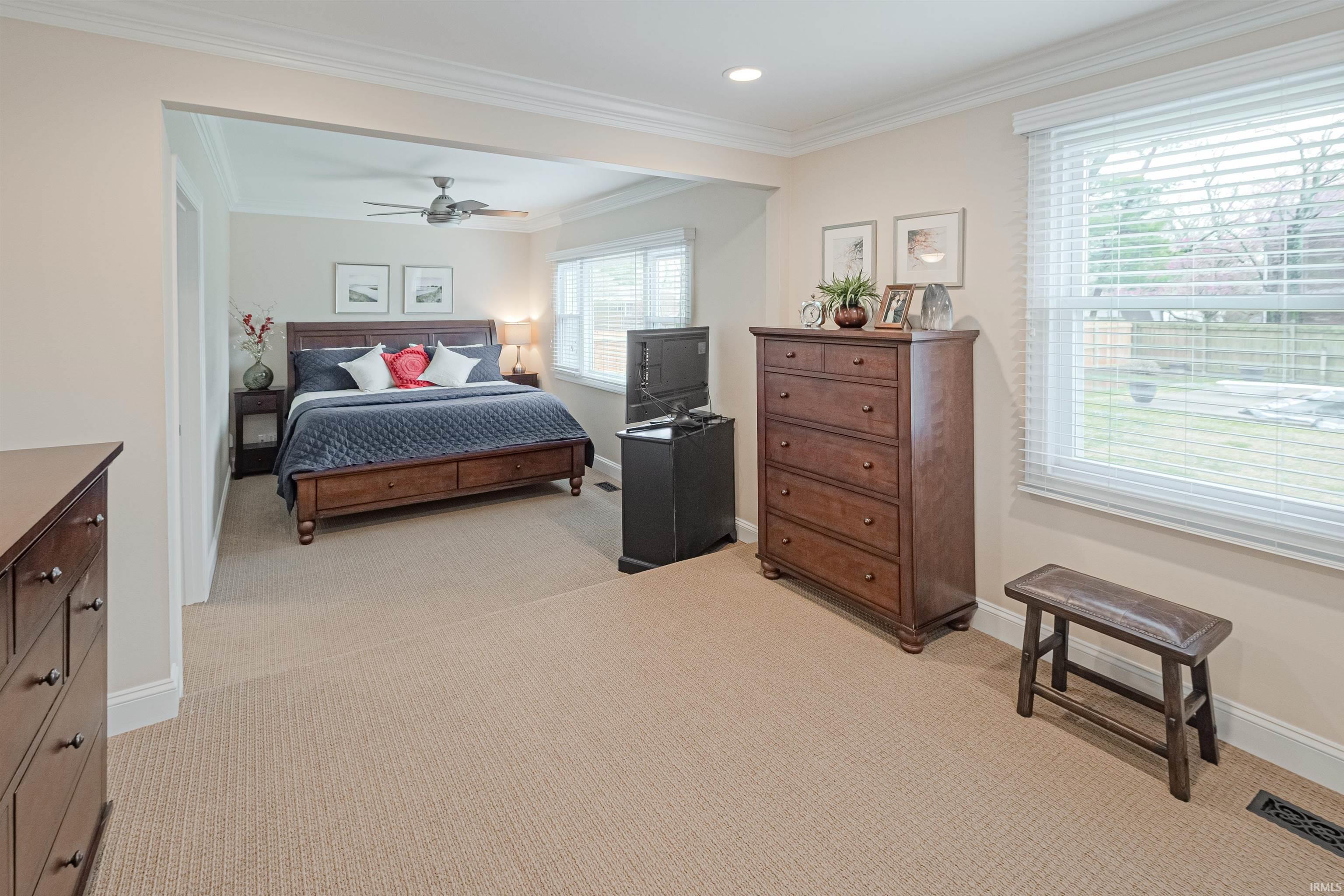 7701 Newburgh Road Evansville, IN 47715 - Photo 12 of 36 Gallery Image 12