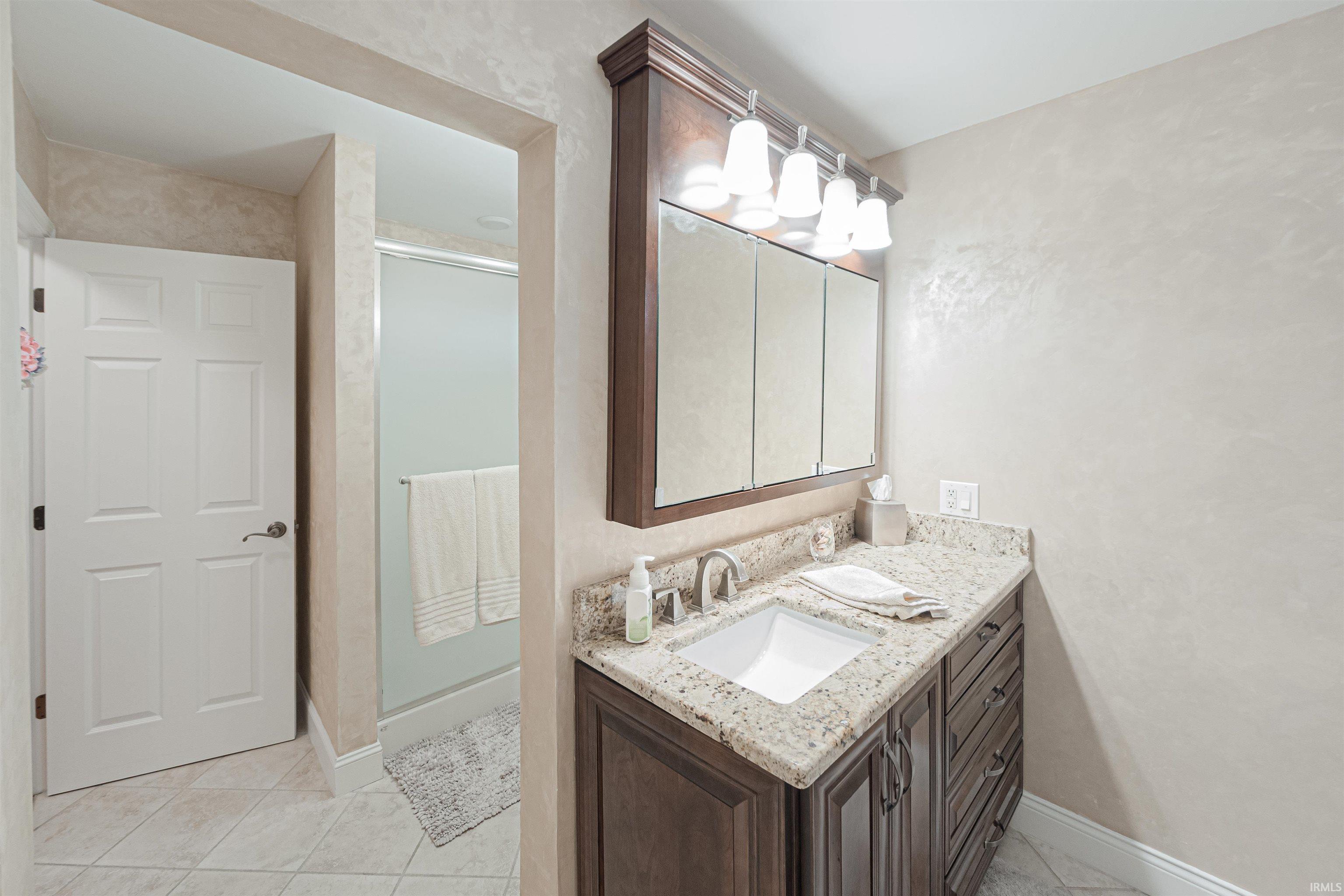 7701 Newburgh Road Evansville, IN 47715 - Photo 15 of 36 Gallery Image 15