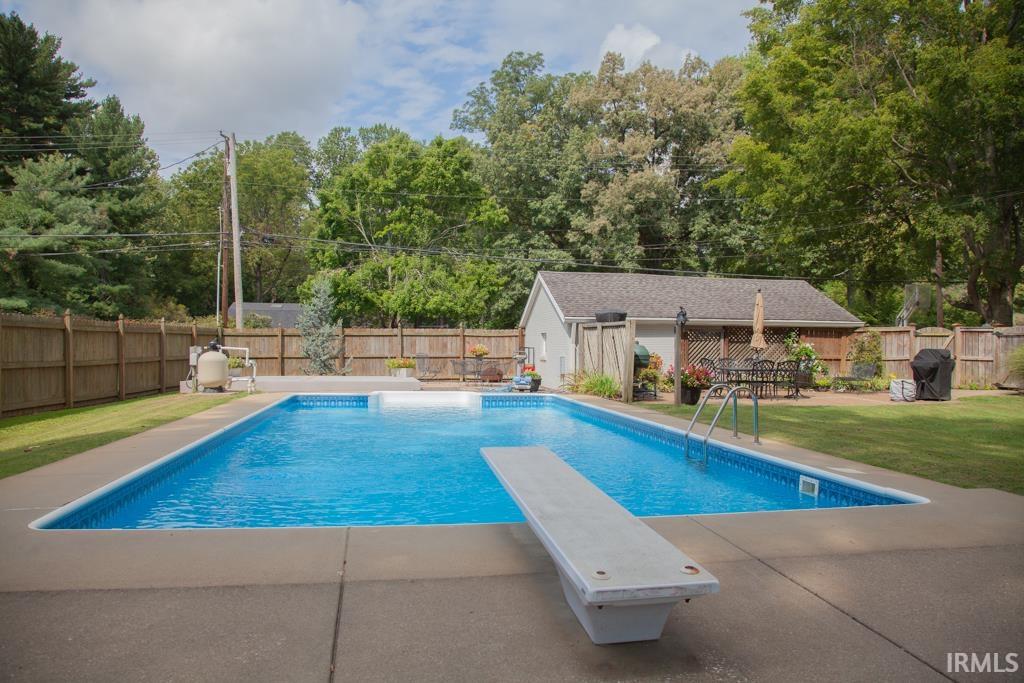 7701 Newburgh Road Evansville, IN 47715 - Photo 28 of 36 Gallery Image 28