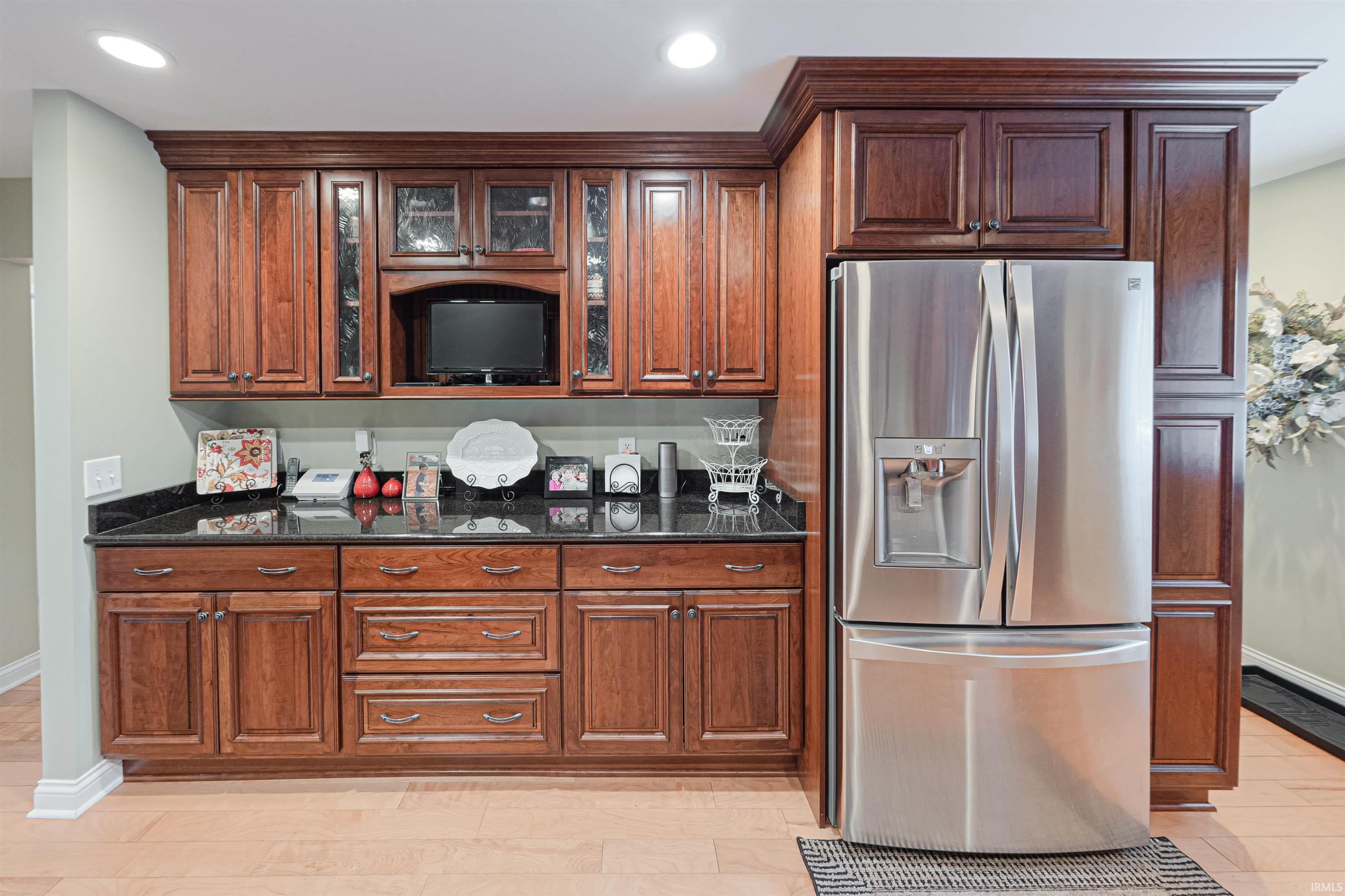 7701 Newburgh Road Evansville, IN 47715 - Photo 8 of 36 Gallery Image 8