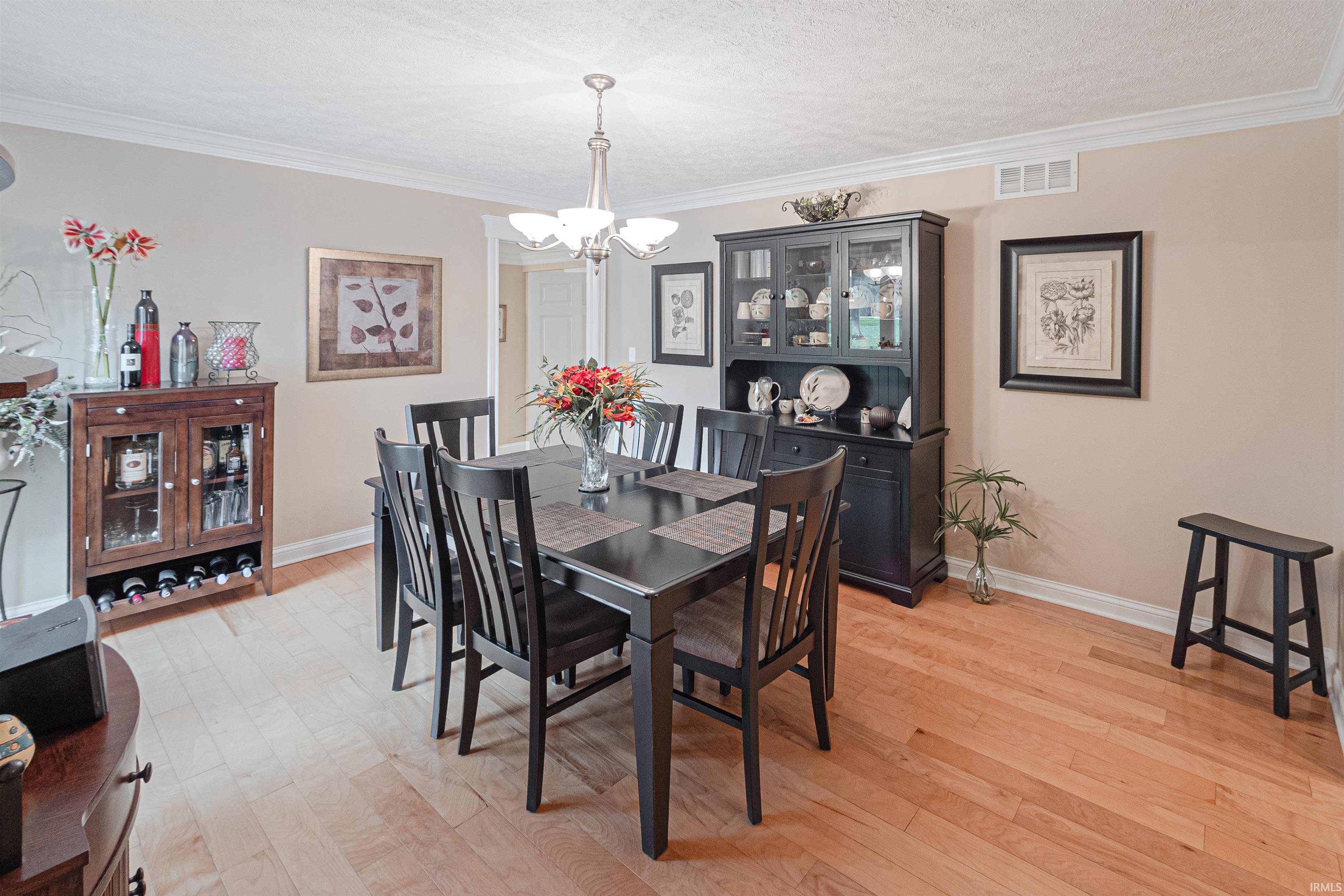 7701 Newburgh Road Evansville, IN 47715 - Photo 10 of 36 Gallery Image 10