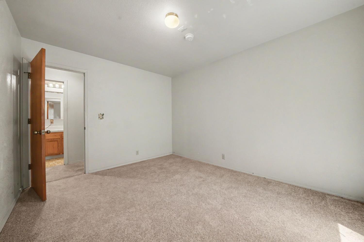 20310 State Rte 26 West Point, CA 95255 - Photo 35 of 57 an empty room with closet