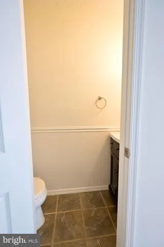 a bathroom with a toilet