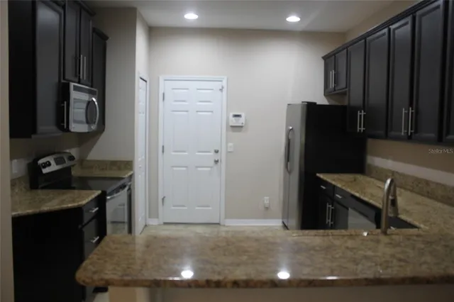 $2,450 | 14284 Desert Haven Street, Unit 806, Windermere, FL 34786