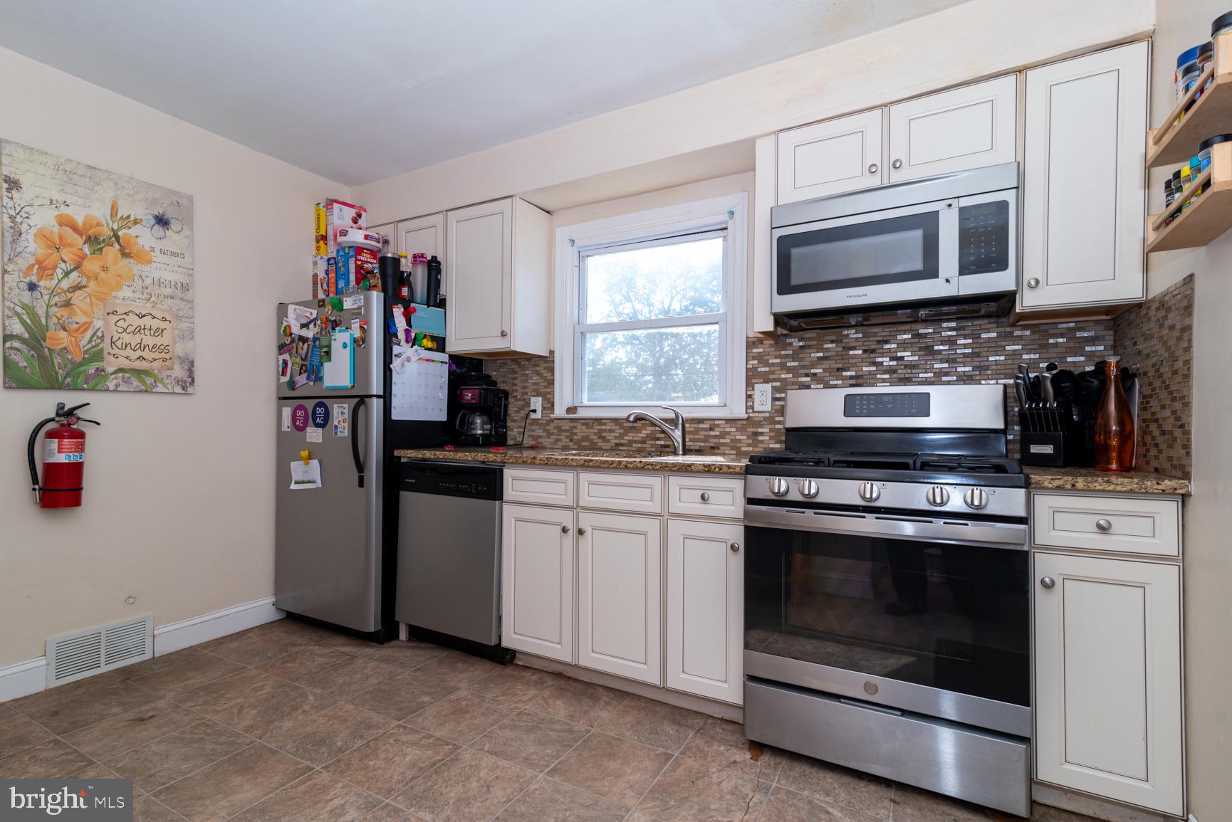 5 Sutton Avenue Clementon, NJ 08021 - Photo 6 of 17