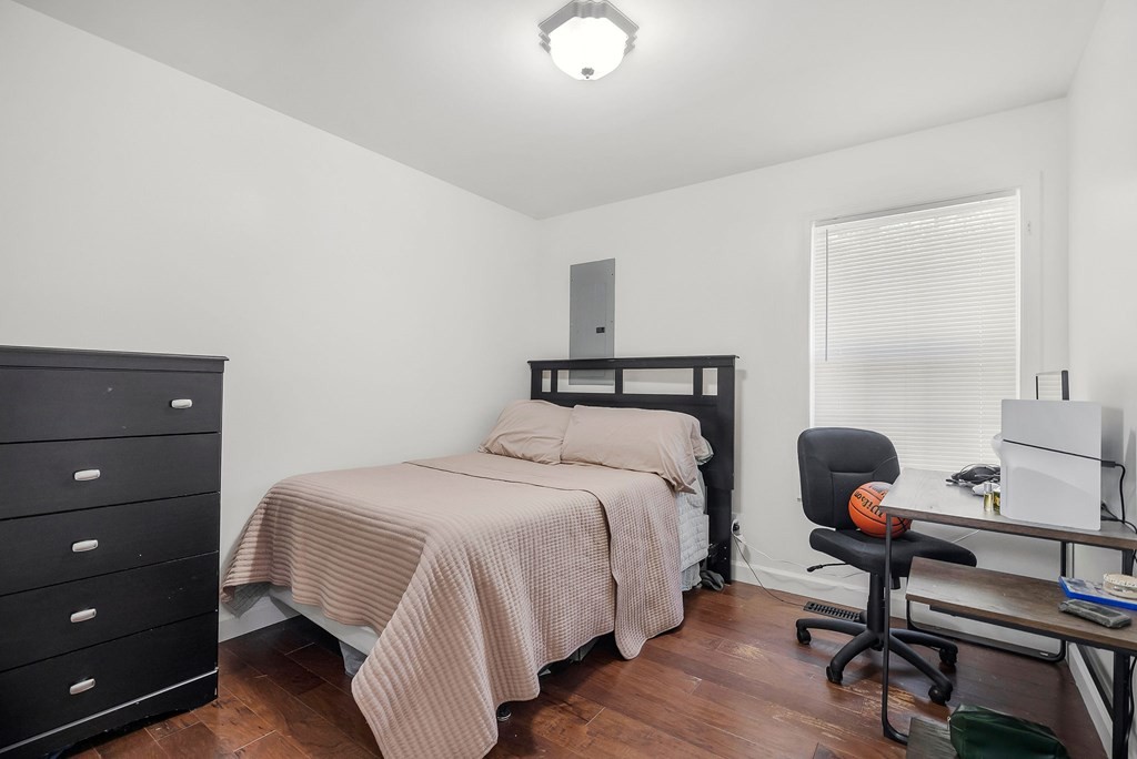 330 Flatt Street Sparta, TN 38583 - Photo 20 of 24 a bedroom with a bed and a desk