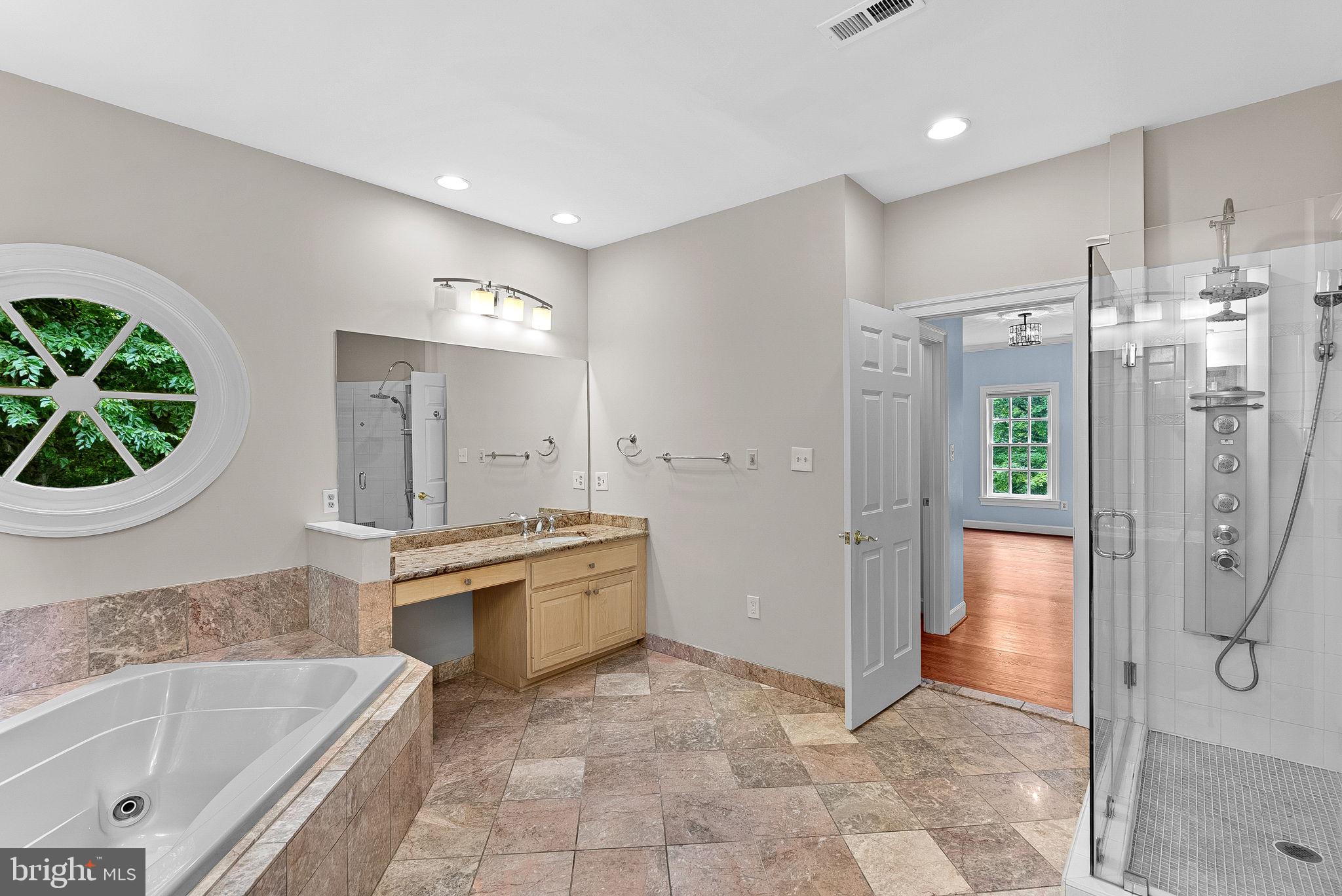 190 Falcon Ridge Road Great Falls, VA 22066 - Photo 39 of 122 Primary Bathroom