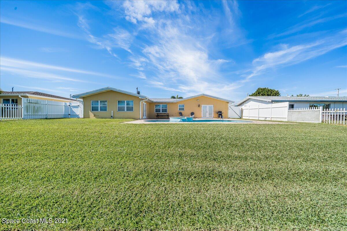 105 La Riviere Road Cocoa Beach, FL 32931 - Photo 10 of 21 Backyard