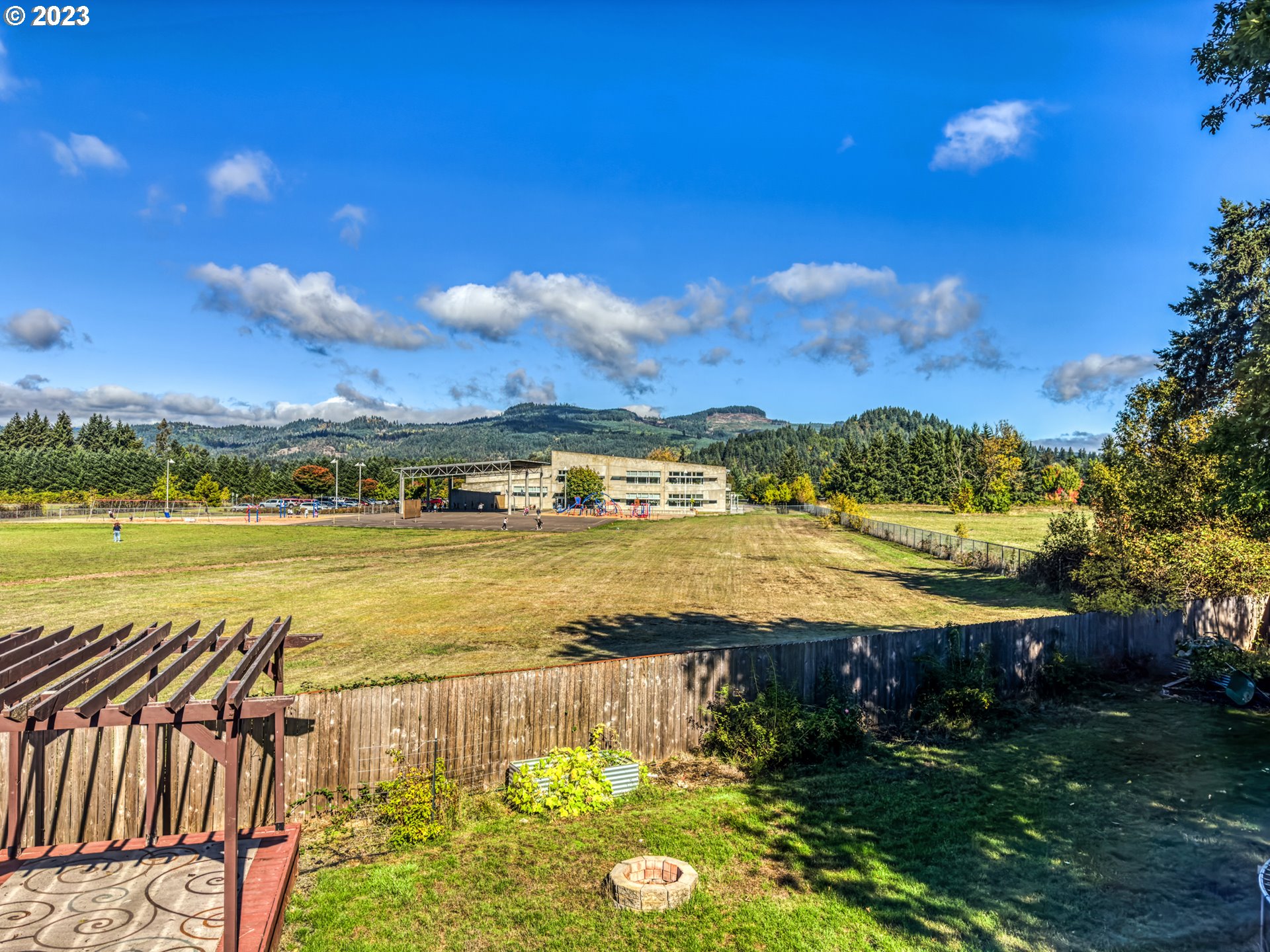 7370 B Street Springfield, OR 97478 - Photo 30 of 41 a view of an ocean view