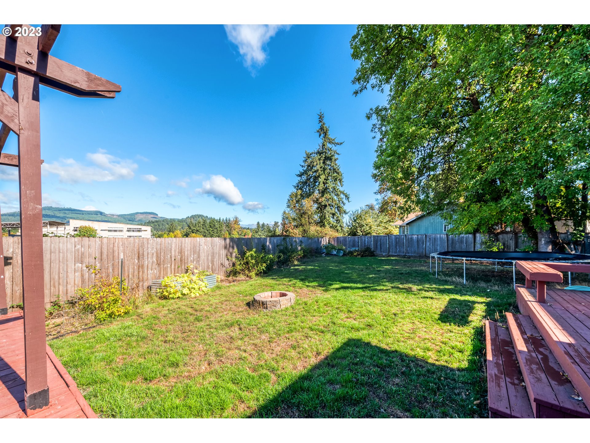 7370 B Street Springfield, OR 97478 - Photo 35 of 41 a view of swimming pool with a yard