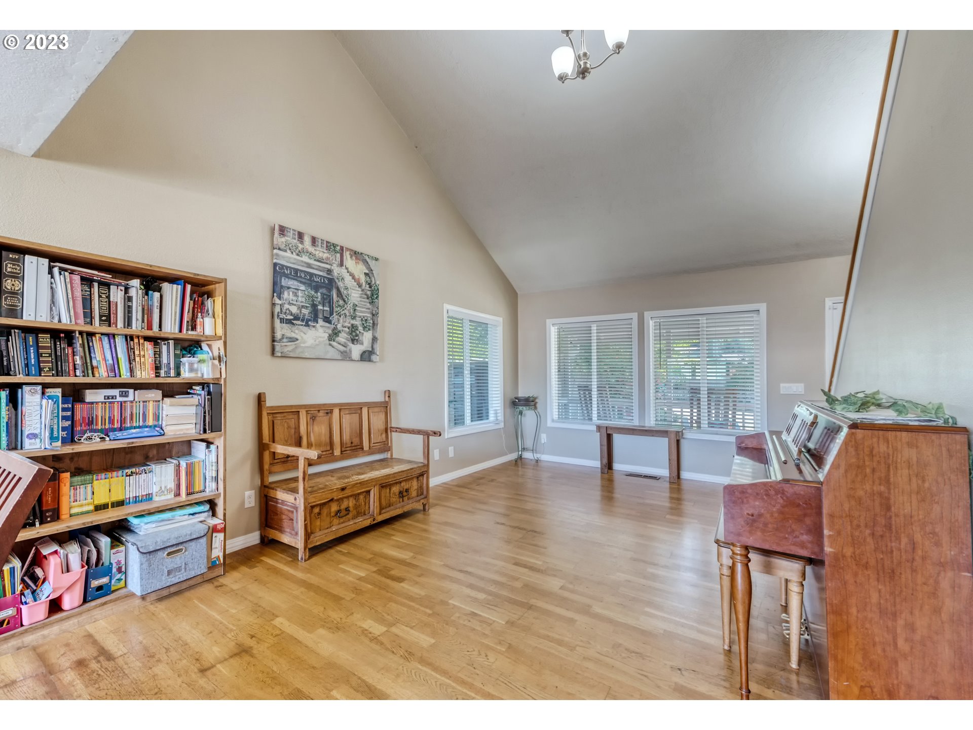 7370 B Street Springfield, OR 97478 - Photo 6 of 41 a living room with furniture and a book shelf