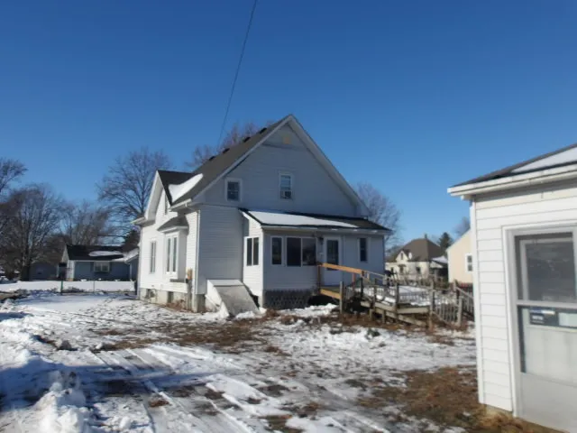 $68,000 | 306 South Oakwood Street, Oakwood, IL 61858