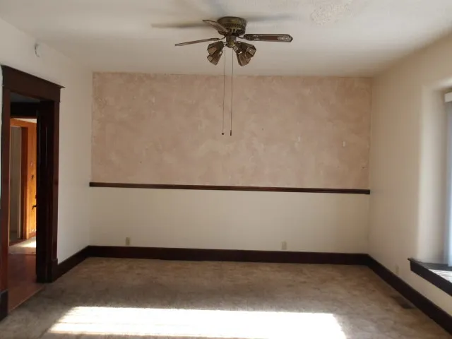 $68,000 | 306 South Oakwood Street, Oakwood, IL 61858