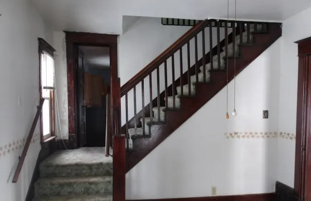 $68,000 | 306 South Oakwood Street, Oakwood, IL 61858