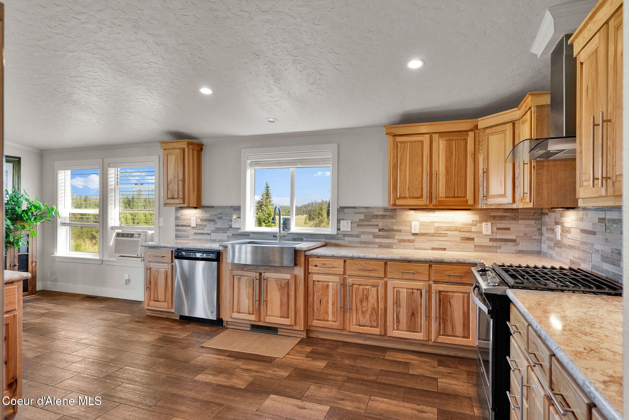 241 Promised Ridge Priest River, ID 83856 - Photo 9 of 58 Kitchen
