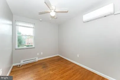 a view of empty room with window