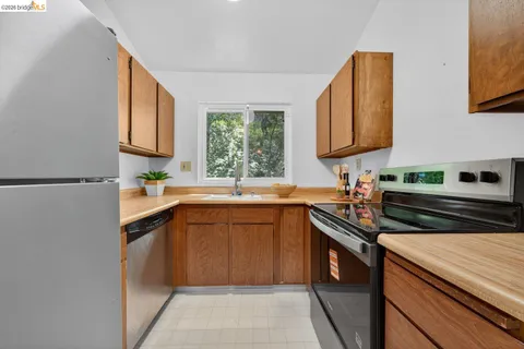$409,900 | 5400 Mountain Boulevard, Unit 120, Oakland, CA 94619