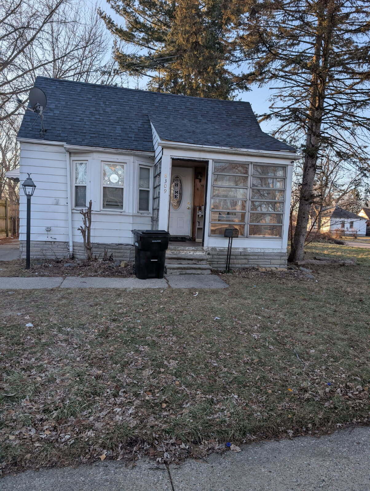 8309 Brace Street Detroit, MI 48228 - Photo 2 of 14 -792857916996654244 (1)
