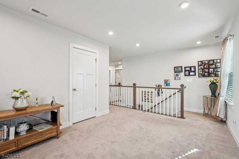 62 Trafalgar Court Sparta, NJ 07871 - Photo 23 of 39