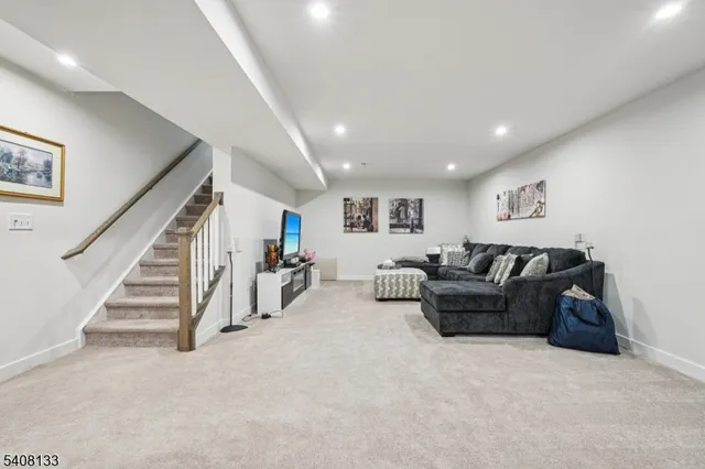 $716,500 | 62 Trafalgar Court, Sparta, NJ 07871