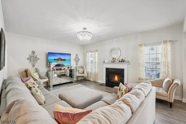 $716,500 | 62 Trafalgar Court, Sparta, NJ 07871