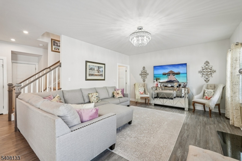 62 Trafalgar Court Sparta, NJ 07871 - Photo 7 of 39