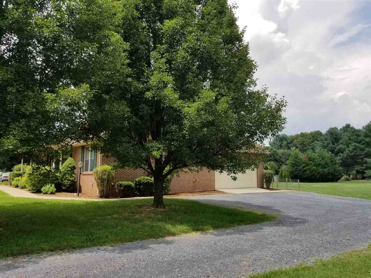 325 North River Road Bridgewater, VA 22812 - Photo 5 of 44 Gallery Image 5