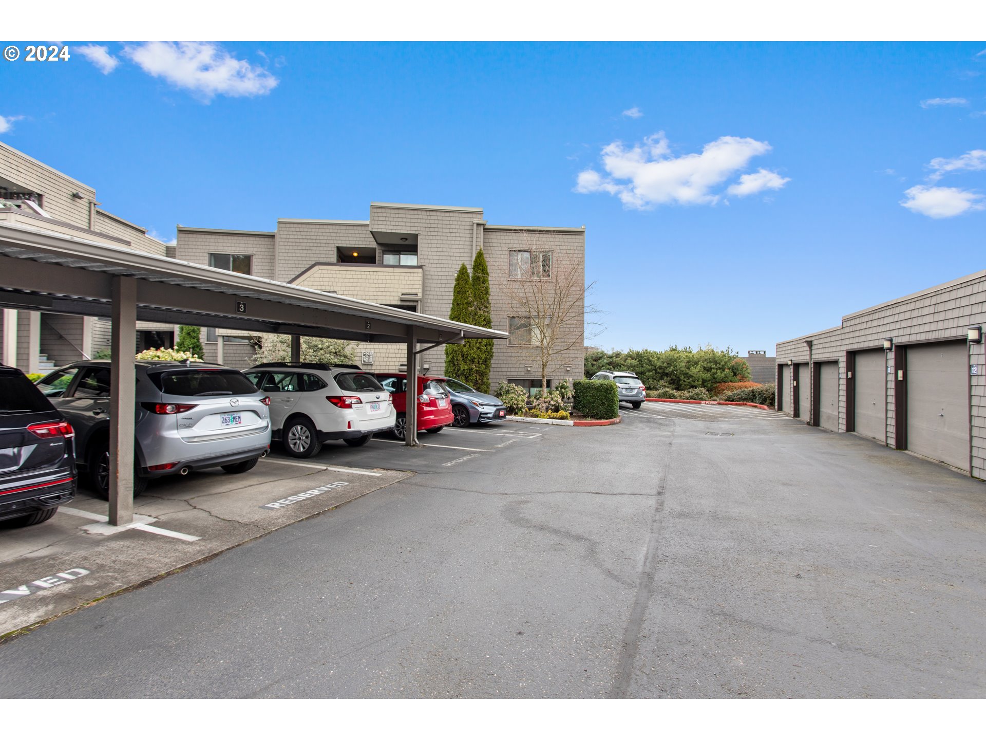 5630 South Riverside Lane, Unit 21 Portland, OR 97239 - Photo 25 of 33 Gallery Image 25