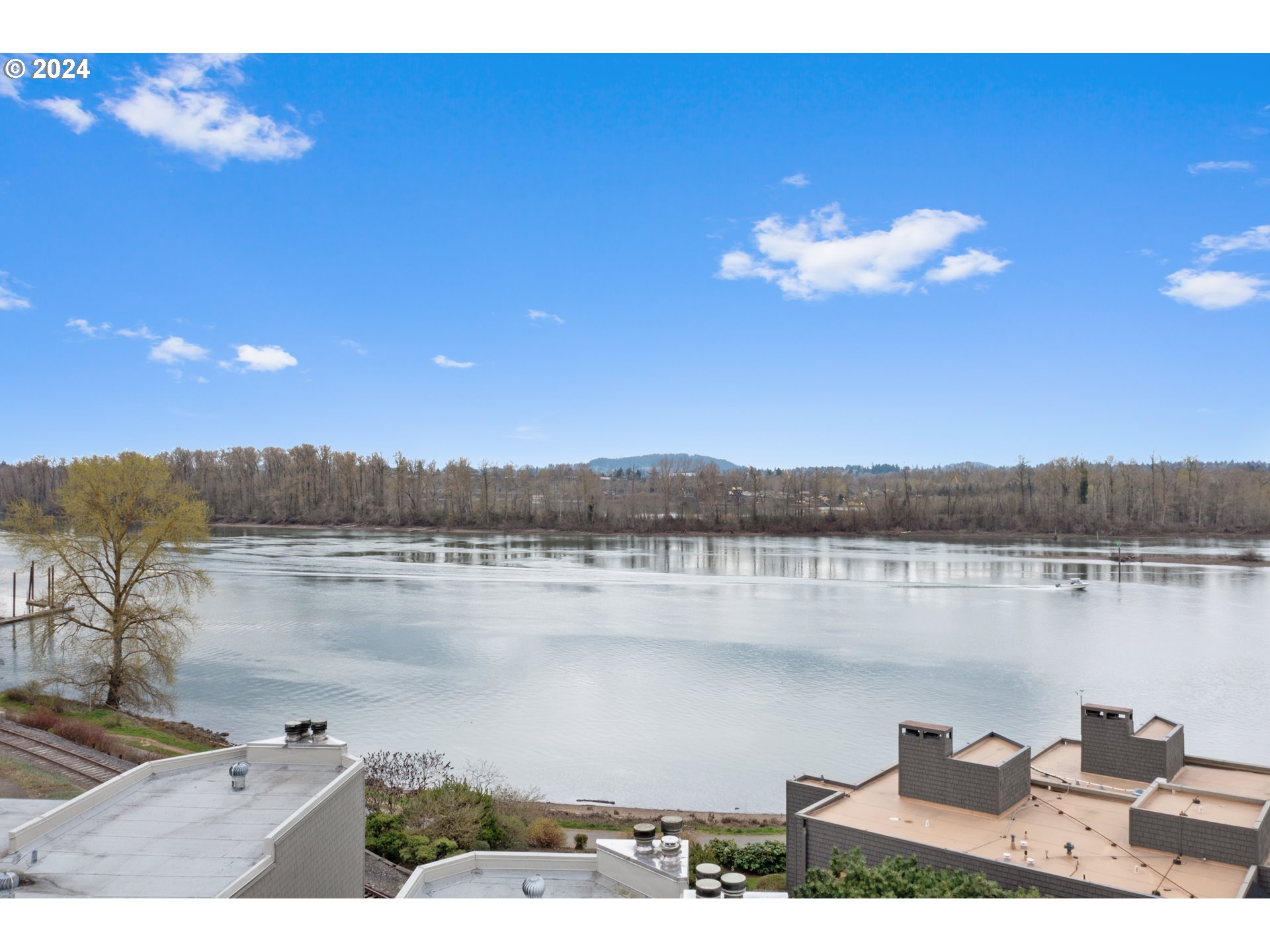 5630 South Riverside Lane, Unit 21 Portland, OR 97239 - Photo 30 of 33 Gallery Image 30