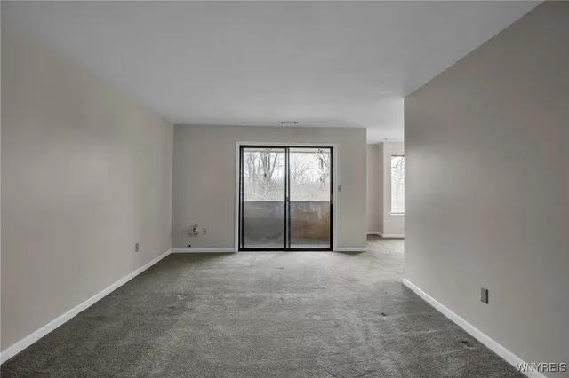 $190,000 | 45 Beehunter Court, Unit D, Amherst, NY 14051