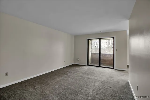 $190,000 | 45 Beehunter Court, Unit D, Amherst, NY 14051