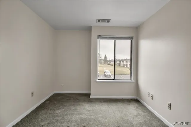 $190,000 | 45 Beehunter Court, Unit D, Amherst, NY 14051