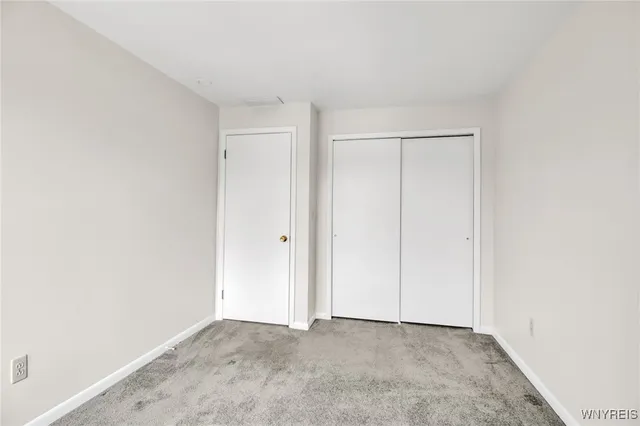 $190,000 | 45 Beehunter Court, Unit D, Amherst, NY 14051