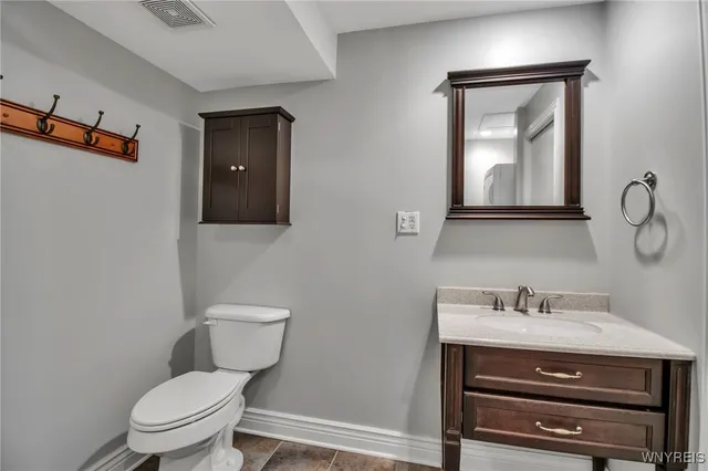 $190,000 | 45 Beehunter Court, Unit D, Amherst, NY 14051