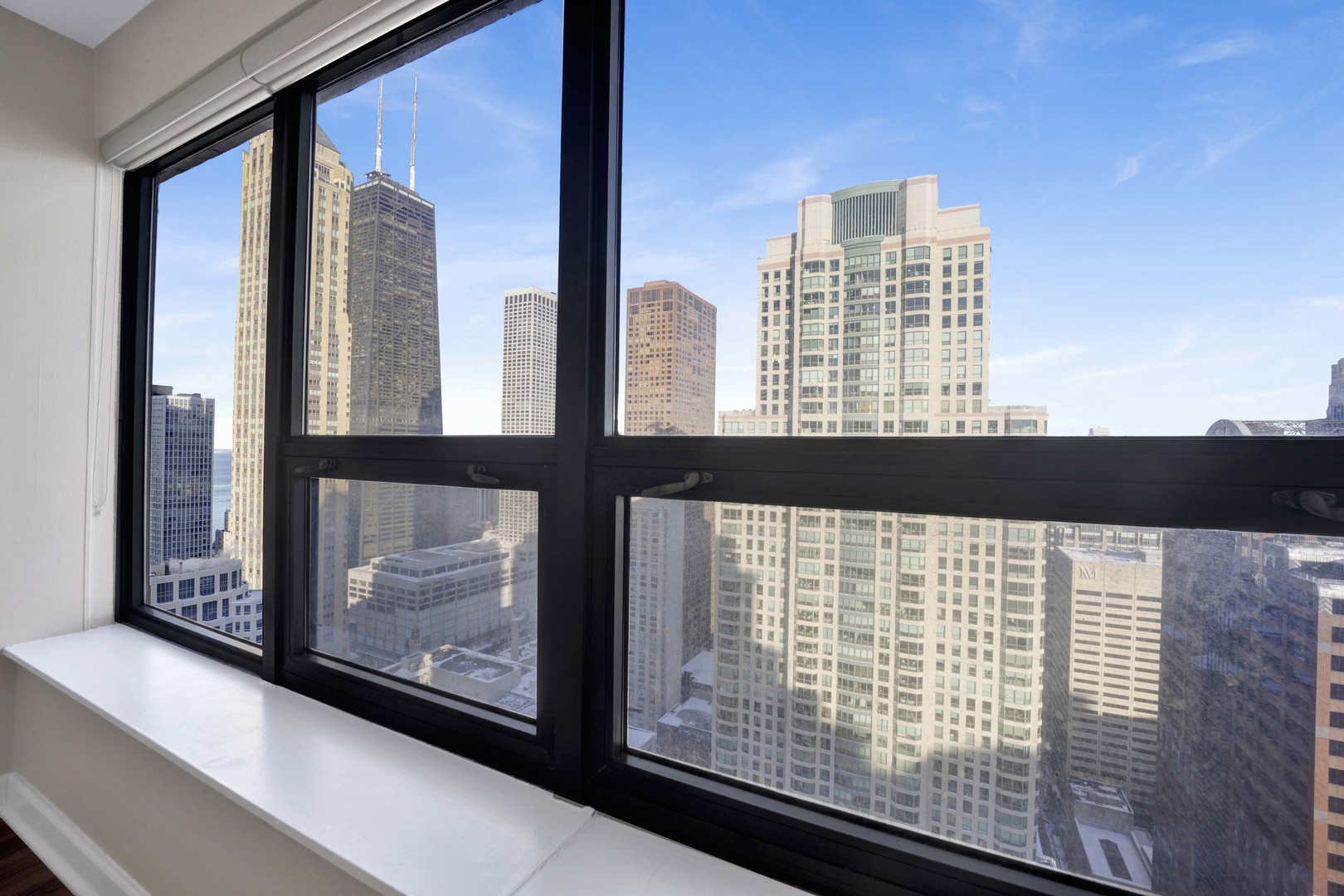 30 East Huron Street, Unit 4901 Chicago, IL 60611 - Photo 13 of 36