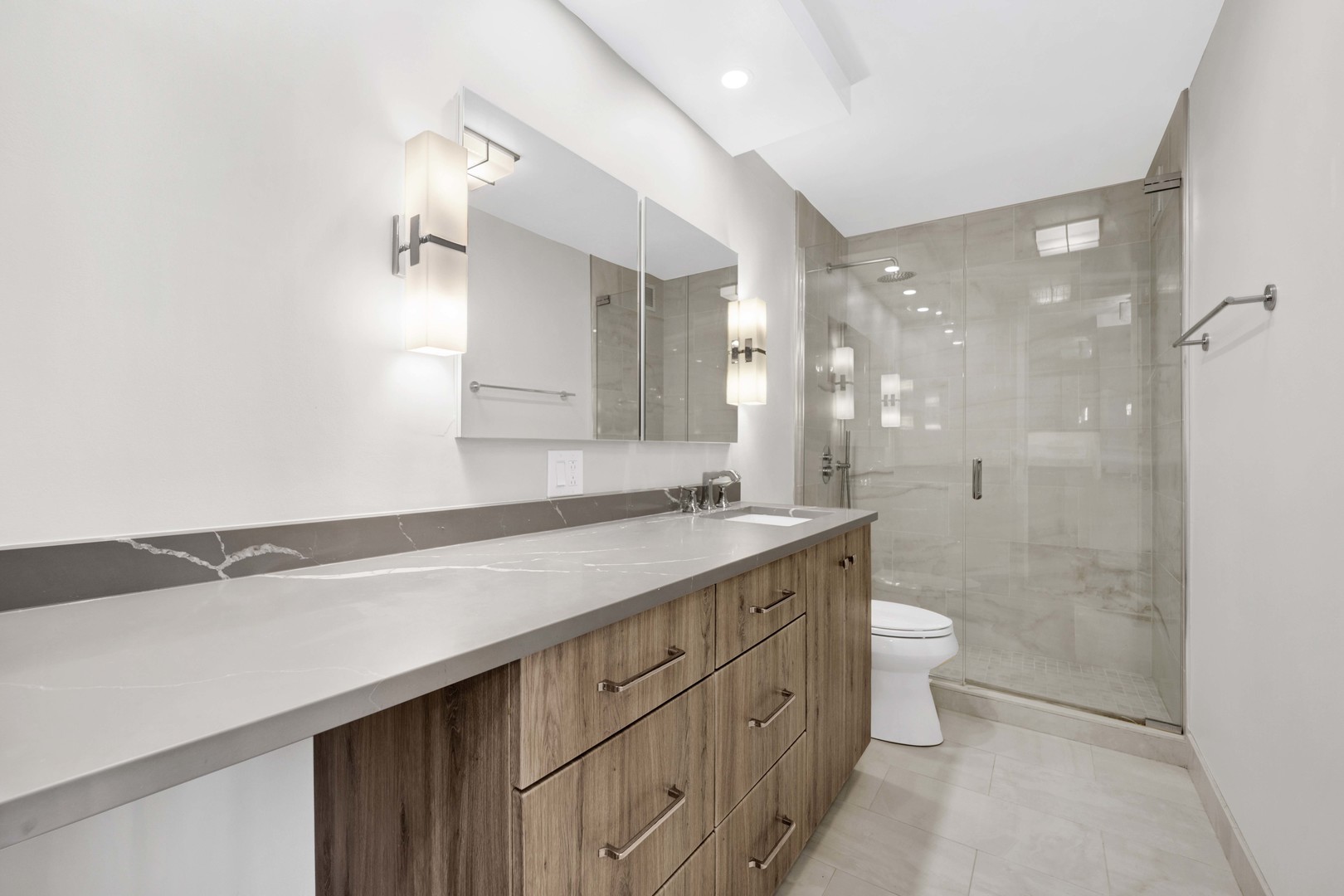 30 East Huron Street, Unit 4901 Chicago, IL 60611 - Photo 14 of 36