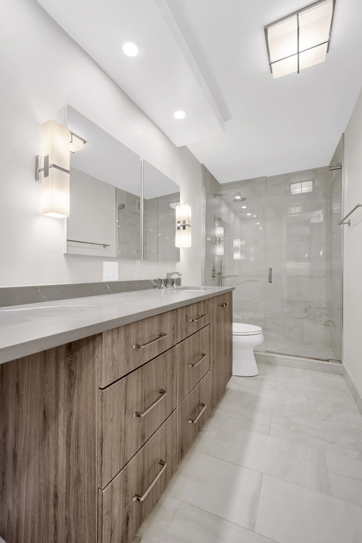 30 East Huron Street, Unit 4901 Chicago, IL 60611 - Photo 15 of 36