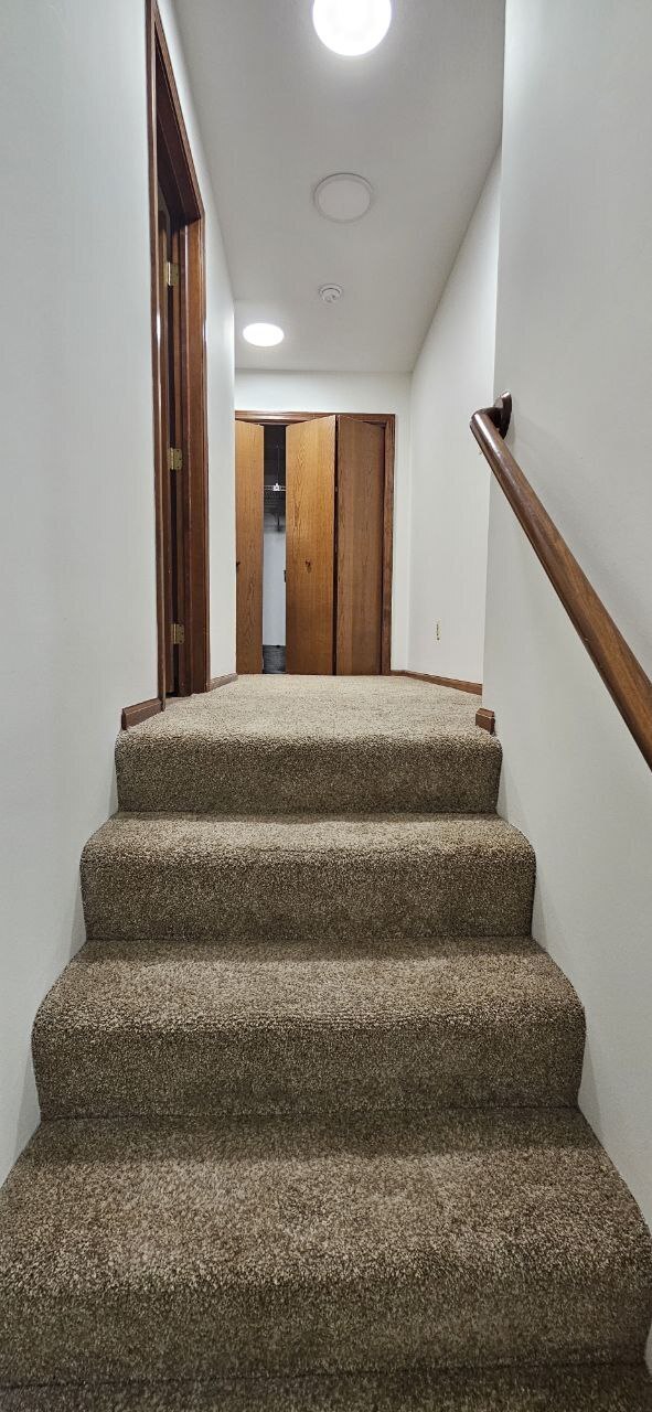 25 Washington Street, Unit 22 Bristol, CT 06010 - Photo 17 of 40 a view of entryway