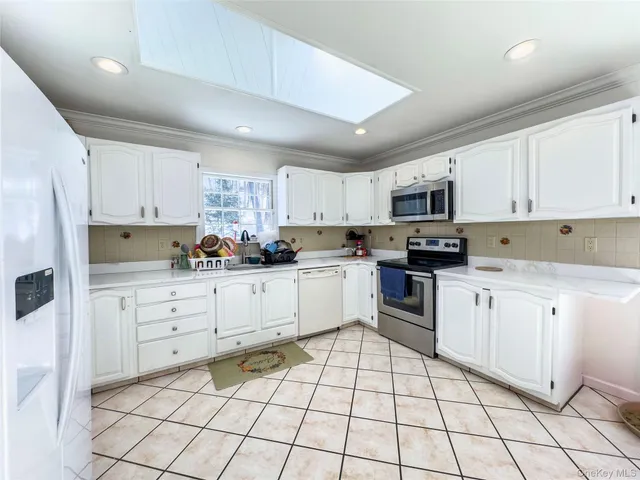 $599,999 | 8 Noel Court, Brewster, NY 10509