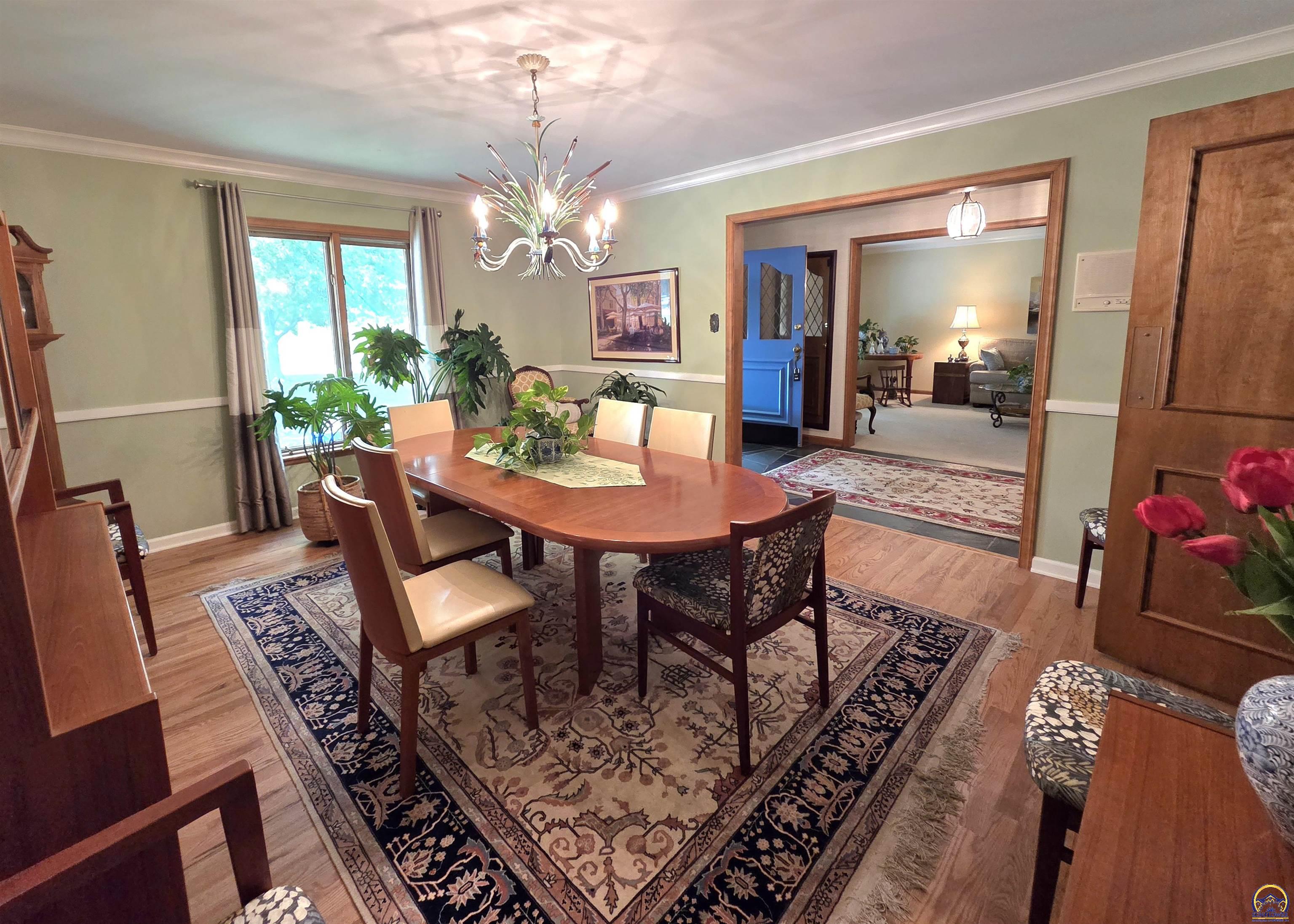 224 Southwest Fairlawn Road Topeka, KS 66606 - Photo 4 of 25