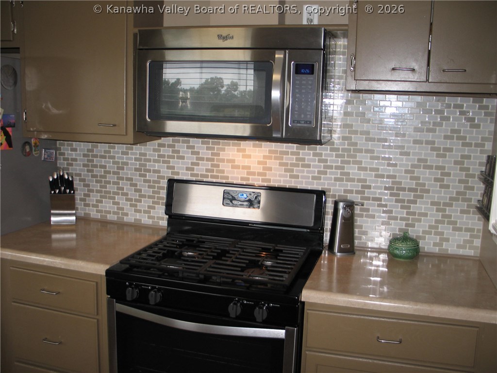 325 Cherokee Trail Huntington, WV 25705 - Photo 9 of 28 Gallery Image 9
