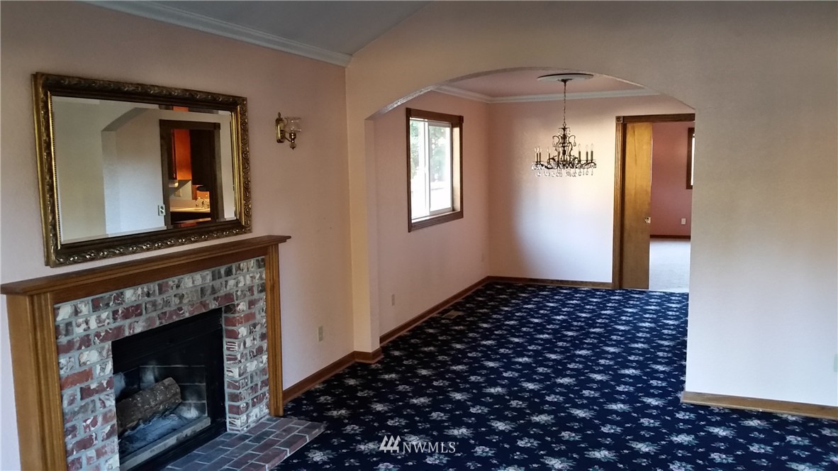 2910 165th Place Southeast Bothell, WA 98012 - Photo 5 of 13 Gallery Image 5