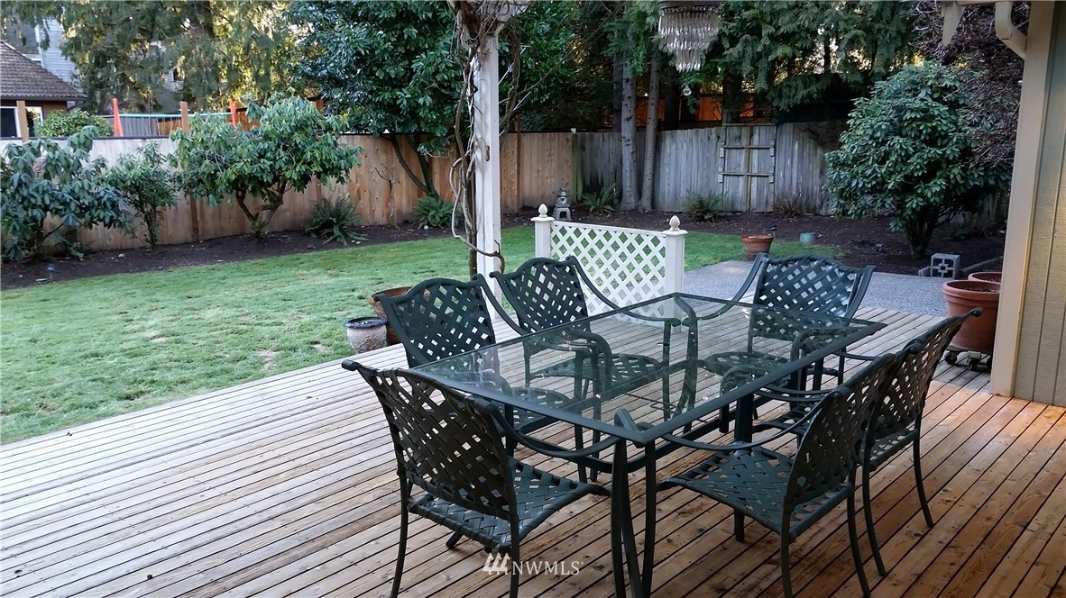 2910 165th Place Southeast Bothell, WA 98012 - Photo 6 of 13 Gallery Image 6