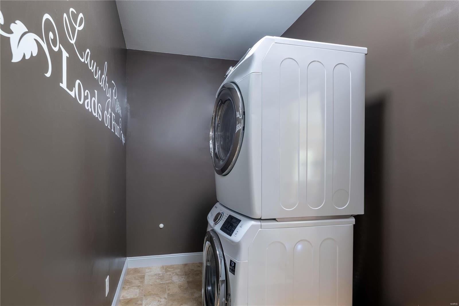 245 Magnolia Trace Drive Ballwin, MO 63021 - Photo 16 of 39