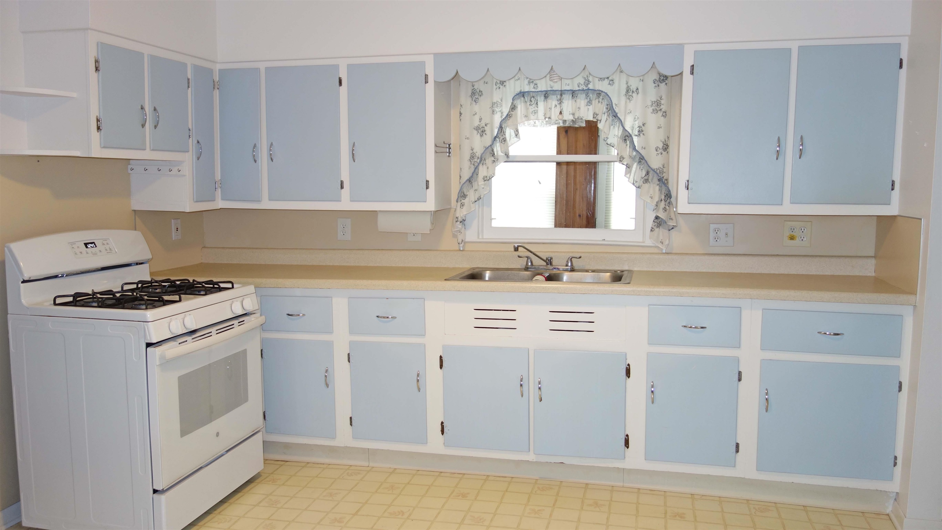 15810 West Brant Road Brant, MI 48614 - Photo 7 of 39 50102545-6.JPG